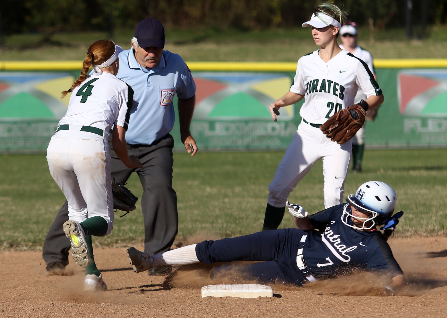 Class 4 sectional softballl: Francis Howell Central 17, Pattonville 3